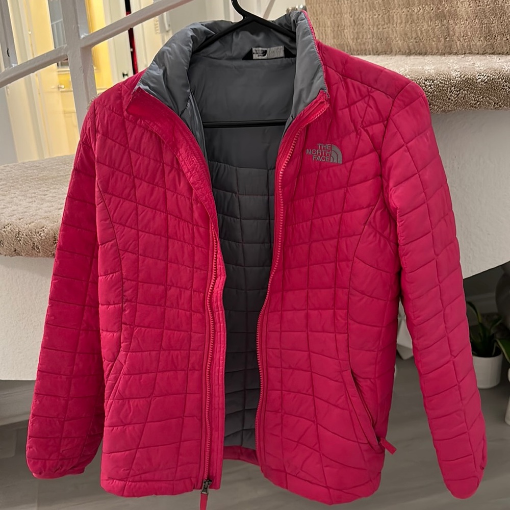 Pink north face jacket (girls large)